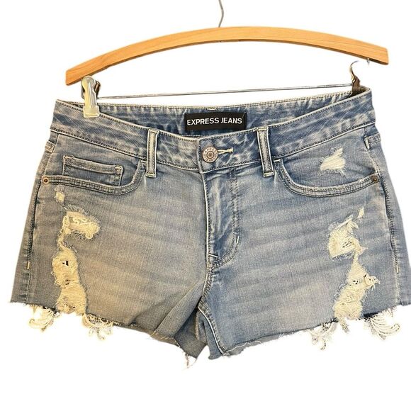 Express Jeans Women's Distressed Lace Short Shorts - Picture 1 of 5